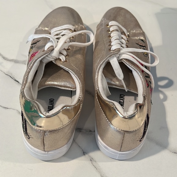 Angelo Milano gold FLORAL EMBROIDERED SNEAKERS, size 7 - Picture 3 of 5